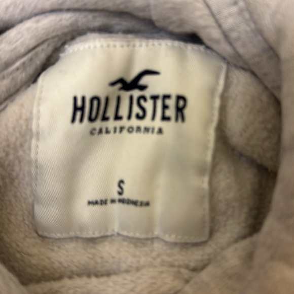 Hollister sweatshirt - size small - Picture 2 of 2